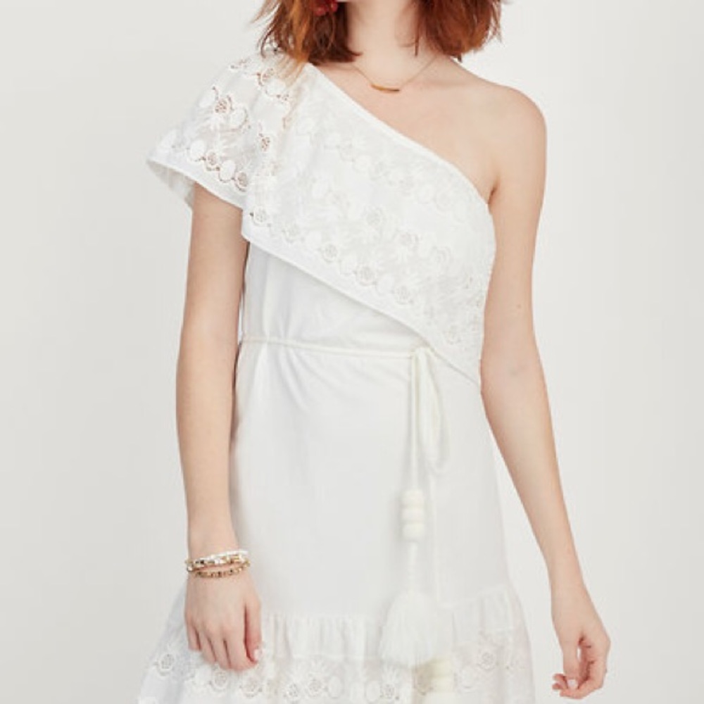 Stella & Dot Maette brand white cotton dress -M